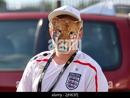 Southampton, Regno Unito, 15th luglio 2022. Fan dell'Inghilterra prima della partita UEFA Women's European Championship 2022 al St Mary's Stadium di Southampton. Il credito d'immagine dovrebbe leggere: David Klein / Sportimage Credit: Sportimage/Alamy Live News Foto Stock