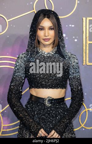 Cast e ospiti partecipano al UK Gala Screening of Eternals al BFI IMAX presentando: Gemma Chan dove: Londra, Regno Unito quando: 27 Ott 2021 Credit: Phil Lewis/WENN Foto Stock