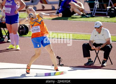 Oregon, Stati Uniti. 16th luglio 2022. EUGENE - Jessica Schilder in azione durante il colpo ha messo il qualificatore nella giornata di apertura dei campionati mondiali di atletica allo stadio Hayward Field. ANP ROBIN VAN LONKHUIJSEN Credit: ANP/Alamy Live News Foto Stock