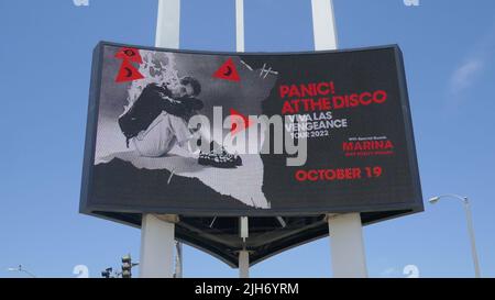 Inglewood, California, USA 13th luglio 2022 Panic al concerto Marquee del disco Viva Las Vengeance il 13 luglio 2022 al Kia Forum di Inglewood, California, USA. Foto di Barry King/Alamy Stock Foto Foto Stock