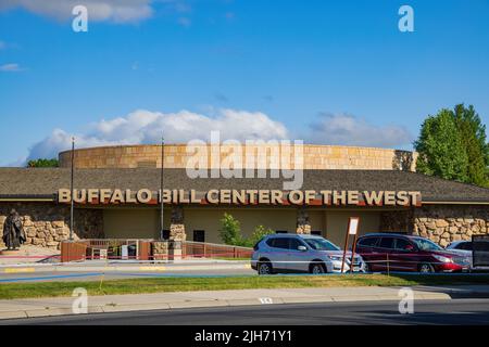 Wyoming, LUG 4 2022 - Sunny view of the Buffalo Bill Center of the West Foto Stock