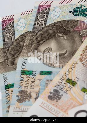Banconote polacche di grosso taglio, 200 e 500 zlotys. Denaro in valuta polacca. Foto Stock