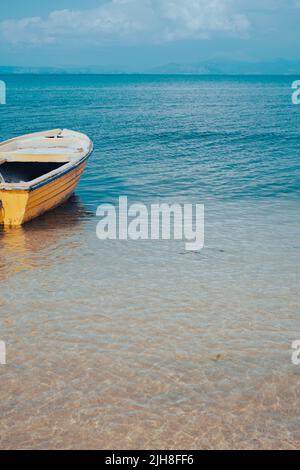 Vista sulla spiaggia albanese Capo di rodone vista tranquilla Foto Stock