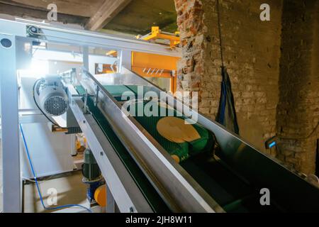 Confezionatrice, insaccatrice e impilatrice di cemento Foto Stock