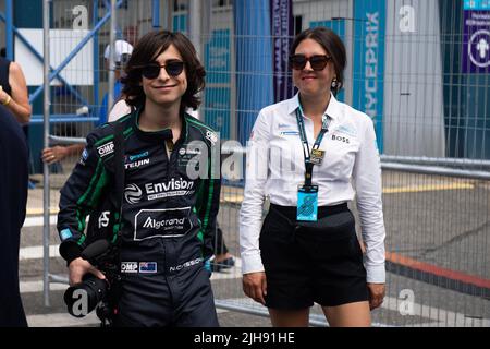 L'attore Aidan Gallagher in griglia durante il round di Formula e 11 - New York City e-Prix a New York City, USA. , . (Foto di Simon Galloway/Motorsport Images/Sipa USA) France OUT, UK OUT Credit: Sipa USA/Alamy Live News Foto Stock