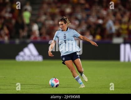 16th luglio 2022, Community Stadium, Brentford, Londra, Inghilterra: Torneo di calcio internazionale femminile europeo; Danimarca contro Spagna; Mariona Caldentey di Spagna Foto Stock