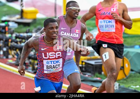 EUGENE, STATI UNITI - LUGLIO 16: Competere sui 100 metri degli uomini durante i Campionati mondiali di atletica il 16 luglio 2022 a Eugene, Stati Uniti (Foto di Andy Astfalck/Agenzia BSR) Atletiekunie Foto Stock