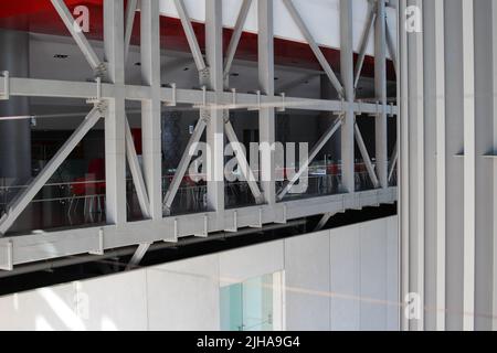 MERIDA, MESSICO - 27 OTTOBRE 2016 Gran Museo del Mundo Maya - struttura dell'edificio principale Foto Stock