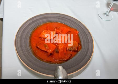 Frittura di tonno rosso Almadraba, servita nel ristorante Foto Stock