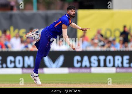 Manchester, Regno Unito. 17th luglio 2022. Mohammed Siraj bowling per l'India Credit: News immagini LTD/Alamy Live News Foto Stock