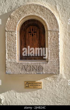 Storico Wine Window o Buchetta del vino a Firenze Foto Stock