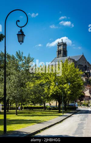 Villaggio chiesa, Bellac, Francia Foto Stock