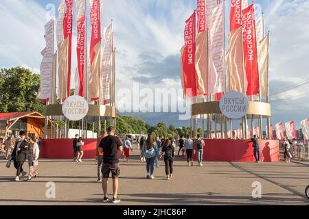 Mosca, Russia - Luglio 16 2022: Festa gastronomica gusto della Russia in Gorky Park Foto Stock