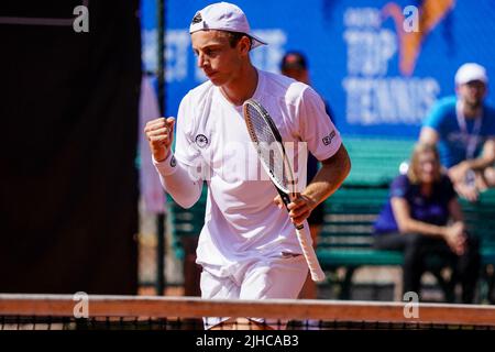 AMERSFOORT, PAESI BASSI - LUGLIO 17: Tallon Griekspoor dei Paesi Bassi festeggia durante la finale Men's Singles del Van Mossel Kia Dutch Open all'ALTA tennisground il 17 Luglio 2022 ad Amersfoort, Paesi Bassi (Foto di Rene Nijhuis/BSR Agency) Foto Stock