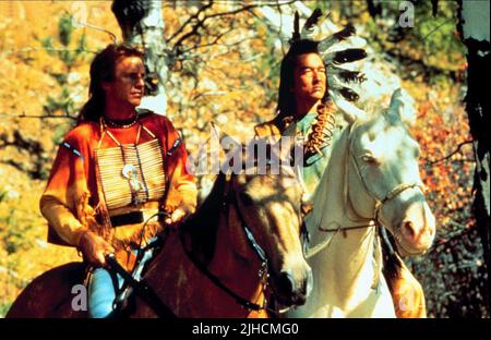 KEVIN COSTNER, Graham Greene, Balla coi lupi, 1990 Foto Stock