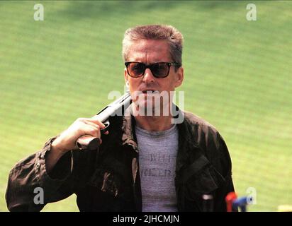 MICHAEL DOUGLAS, cadendo, 1993 Foto Stock