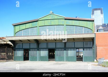 Città di Jersey, New Jersey - 04 NOV 2019: La storica ferrovia centrale del New Jersey, terminale a Liberty State Park, ospita ora il biglietto per windows Foto Stock