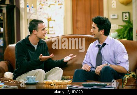 FREDDIE PRINZE JR., David Schwimmer, amici : stagione 9, 2002 Foto Stock