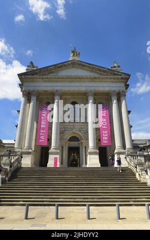 Londra, Inghilterra, Regno Unito. Ingresso alla galleria d'arte Tate Britain su Millbank Foto Stock