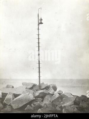 Massachusetts - Scituate Breakwater. Luce Scituate Breakwater, 50 m W. Foto Stock