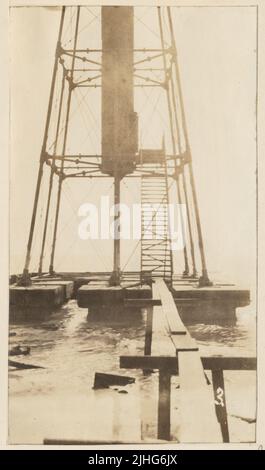Florida - Capo San Blas. Stazione della luce di Cape San Blas, Florida. Tower Foundation, vedere la parte rimanente della paratia, lato S'ly tra i blocchi di fondazione. Stazione di ripresa 100 piedi Nord. Foto Stock