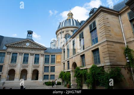 Institut de France Paris France lis a società guadagnata, di cui cinque académies, tra cui l'Académie francese. È stata fondata nel 1795 Foto Stock