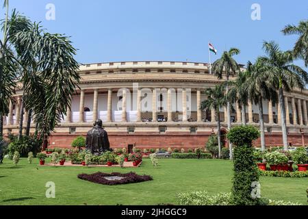 New Delhi, India. 18th luglio 2022. Una visione della costruzione della Camera del Parlamento durante il primo giorno monsone sessione 2022 del Parlamento, a Nuova Delhi. Credit: SOPA Images Limited/Alamy Live News Foto Stock
