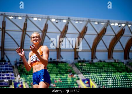 Eugene, Oregon, USA, 18 luglio 2022. Olandese Anouk Vetter ritratto in azione durante la gara di lancio javelin, parte dell'eptathlon femminile, in occasione della IAAF World Athletics Championships 19th a Eugene, Oregon, USA, lunedì 18 luglio 2022. I Mondi si svolgono dal 15 al 24 luglio, dopo essere stati rinviati nel 2021 a causa della pandemia del virus corona in corso. BELGA FOTO JASPER JACOBS Foto Stock