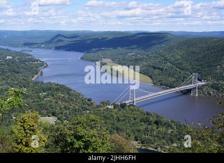 Bear Mountain Bridge sul fiume Hudson, New York Foto Stock