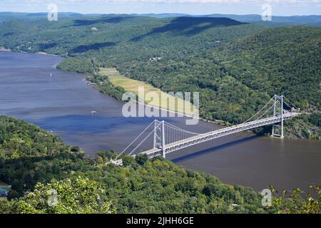 Bear Mountain Bridge sul fiume Hudson, New York Foto Stock