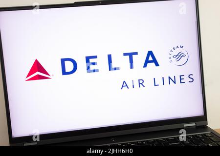 KONSKIE, POLONIA - 18 luglio 2022: Logo Delta Air Lines Inc visualizzato sullo schermo del computer portatile Foto Stock