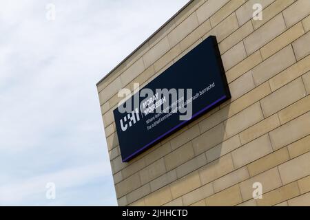 18 luglio 2022. UHI Moray, Moray Street, Elgin, Moray, IV30 1JJ. Questo è il nuovo logo e cartellonistica di UHI Moray. Credit - Jasperimage/AlamyLiveNews Foto Stock