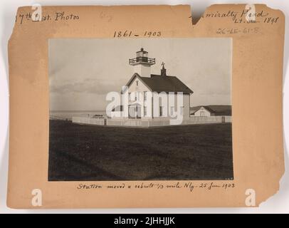 WA - Ammiragliato Capo. Stazione faro di Admiralty Head, Washington. 1861-1903. Station spostato e ricostruito 1/3 Mile N'ly, 25 giugno 1903. Foto Stock