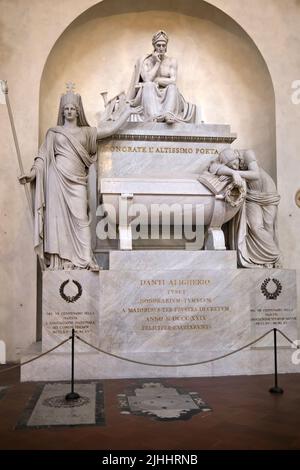 Tomba di Dante Alighieri nella Basilica di Santa Croce Firenze Italia Foto Stock