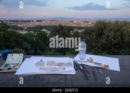 Roma, Italia. 18th luglio 2022. Dipinti sul muro della terrazza del Gianicolo di Roma (Photo by Matteo Nardone/Pacific Press/Sipa USA) Credit: Sipa USA/Alamy Live News Foto Stock