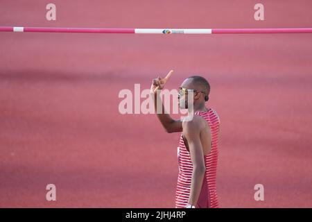 Eugene, Stati Uniti. 18th luglio 2022. Mutaz Essa Barshim del Qatar festeggia durante la finale maschile di salto in alto al World Athletics Championships Oregon22 a Eugene, Oregon, Stati Uniti, 18 luglio 2022. Credit: WU Xiaoling/Xinhua/Alamy Live News Foto Stock