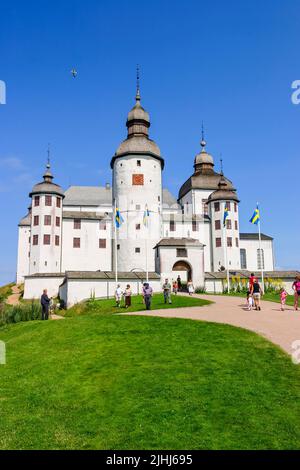 Beautiful Lacko castle a old baroque castle with visitors in Sweden Foto Stock