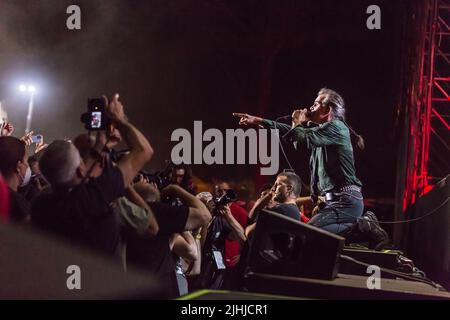 Rock in Roma, Roma, Italia, 18 luglio 2022, Piero Pelu frontman Litfiba cantare sul palco durante Litfiba - l'ultimo Girone - Concerto di Musica Foto Stock