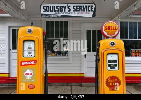 Soulsby Shell distributore di benzina del 1926, Mt. Olive, Illinois, Stati Uniti d'America Foto Stock