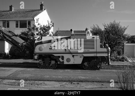 Cormac Groundworks relaying strada asfaltata Foto Stock