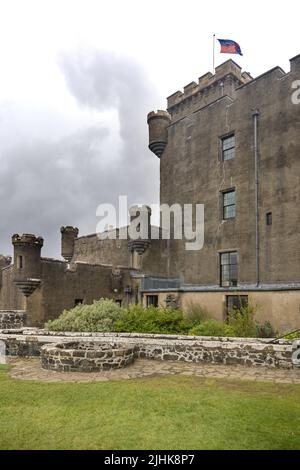 dunvegan castello la sede del macleod di macleod, capo del clan macleod scozia Foto Stock