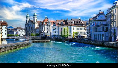 La più bella e romantica città e destinazione turistica in Svizzera - Luzerne. Foto Stock