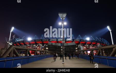 Melbourne, Australia, 19 luglio 2022. Melbourne, Australia, 19/07/2022, Manchester United vs Crystal Palace at Melbourne Cricket Ground (MCG) il 19 luglio 2022. La MCG si accende nei colori della squadra del Manchester United prima della partita. Credit: Corleve/Alamy Stock Photo Foto Stock