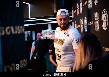 Swansea, Regno Unito. 16 luglio 2022. Il boxer professionista britannico Tyson Fury apparve nella sua festa post-evento a Swansea, nel Galles del Sud Foto Stock