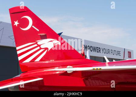Turkish Aerospace Industries Hürjet al Farnborough International Airshow 2022. Allenatore supersonico avanzato e design di velivoli da combattimento leggeri Foto Stock