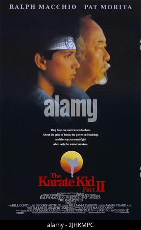 RALPH MACCHIO PAT MORITA POSTER, The Karate Kid - La leggenda continua parte II, 1986 Foto Stock