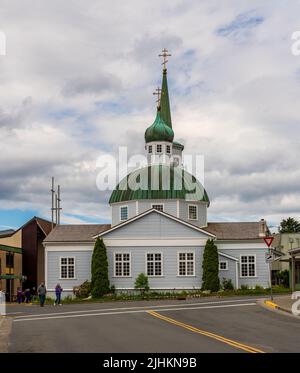 Sitka, AK - 8 giugno 2022: Esterno della cattedrale ortodossa restaurata di Sitka in Alaska Foto Stock