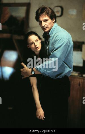 JODIE FOSTER, LIAM NEESON, NELL, 1994 Foto Stock