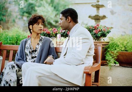 WHITNEY HOUSTON, Dennis Haysbert, in attesa di espirare, 1995 Foto Stock