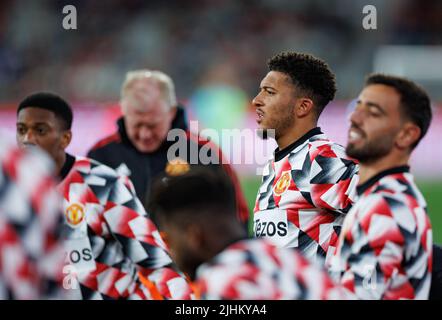 Melbourne, Australia, 19 luglio 2022. Il Manchester United's Jadon Sancho (seconda a destra) durante il caldo prima della pre stagione amichevole vs Crystal Palace a Melbourne Cricket Ground (MCG) il 19 luglio 2022. Credit: Corleve/Alamy Stock Photo Foto Stock